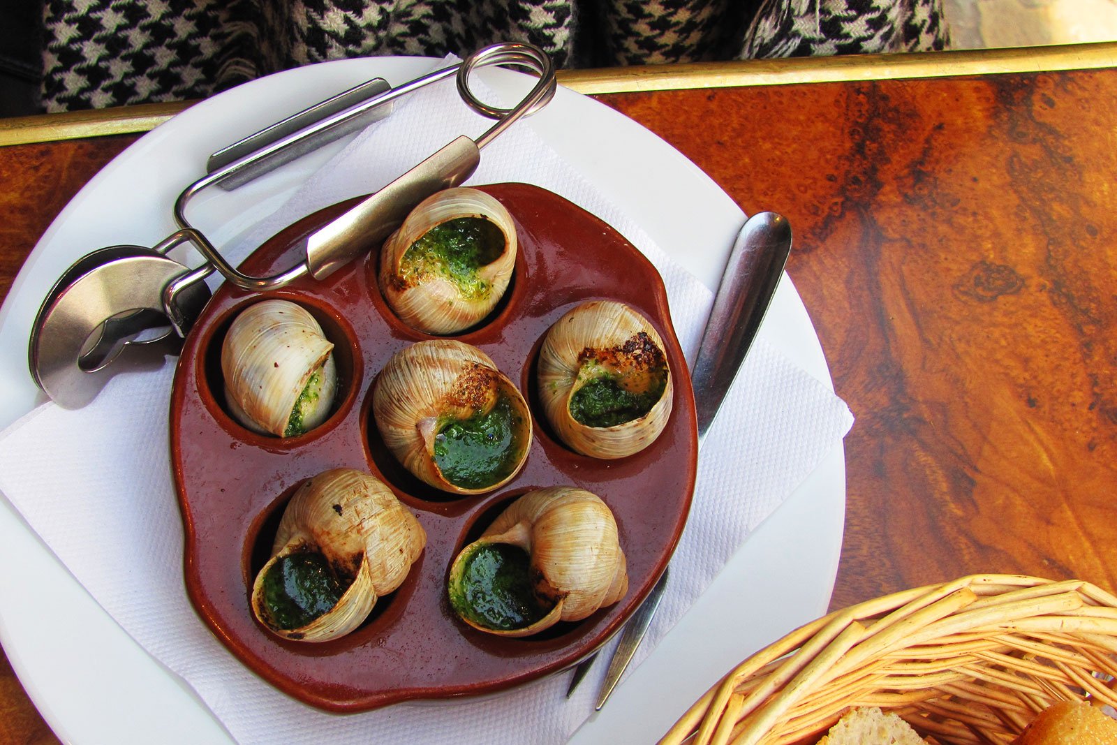 Ai escargot plate in Paris