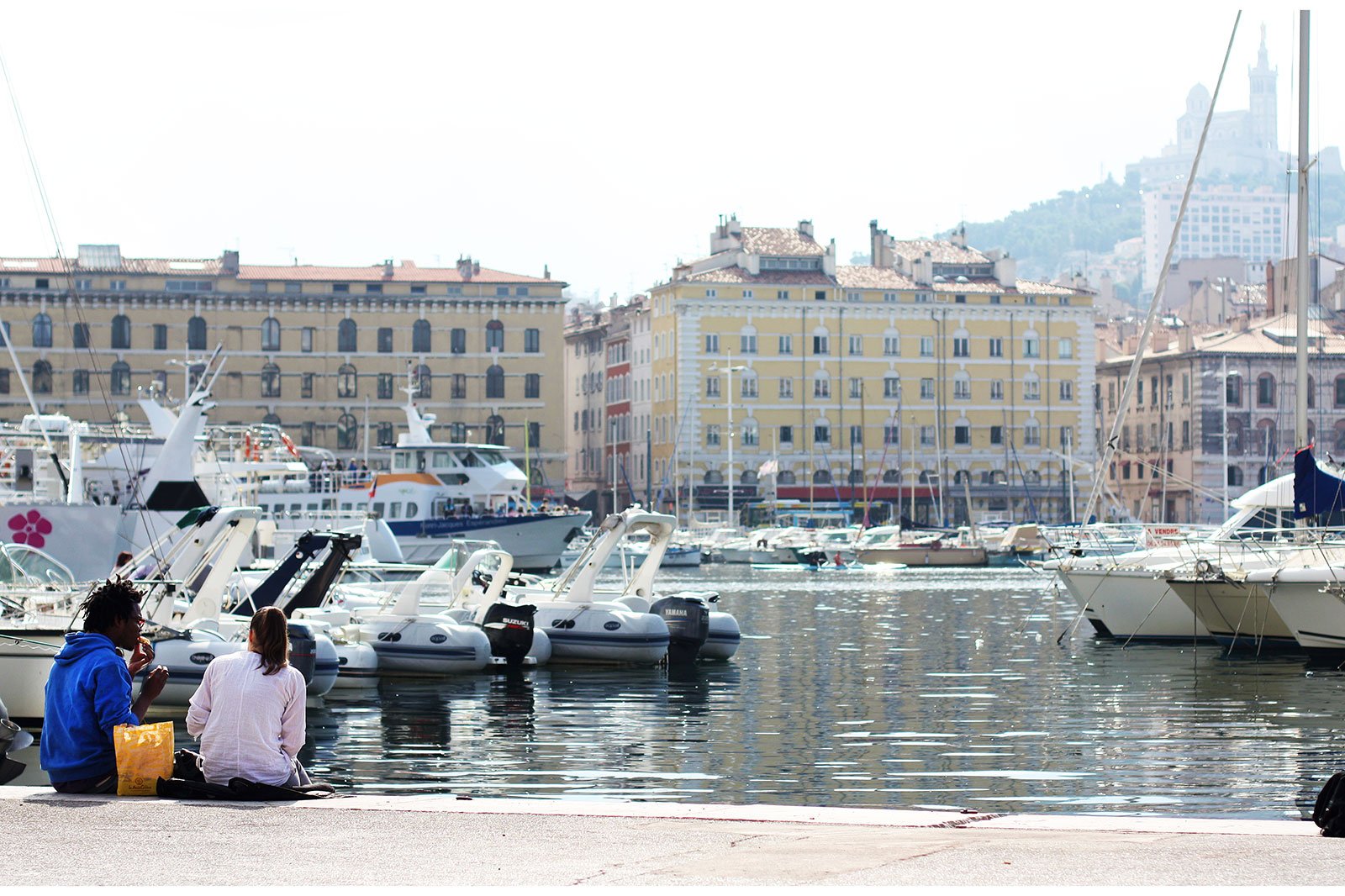 How to walk through the Old Port in Marseille