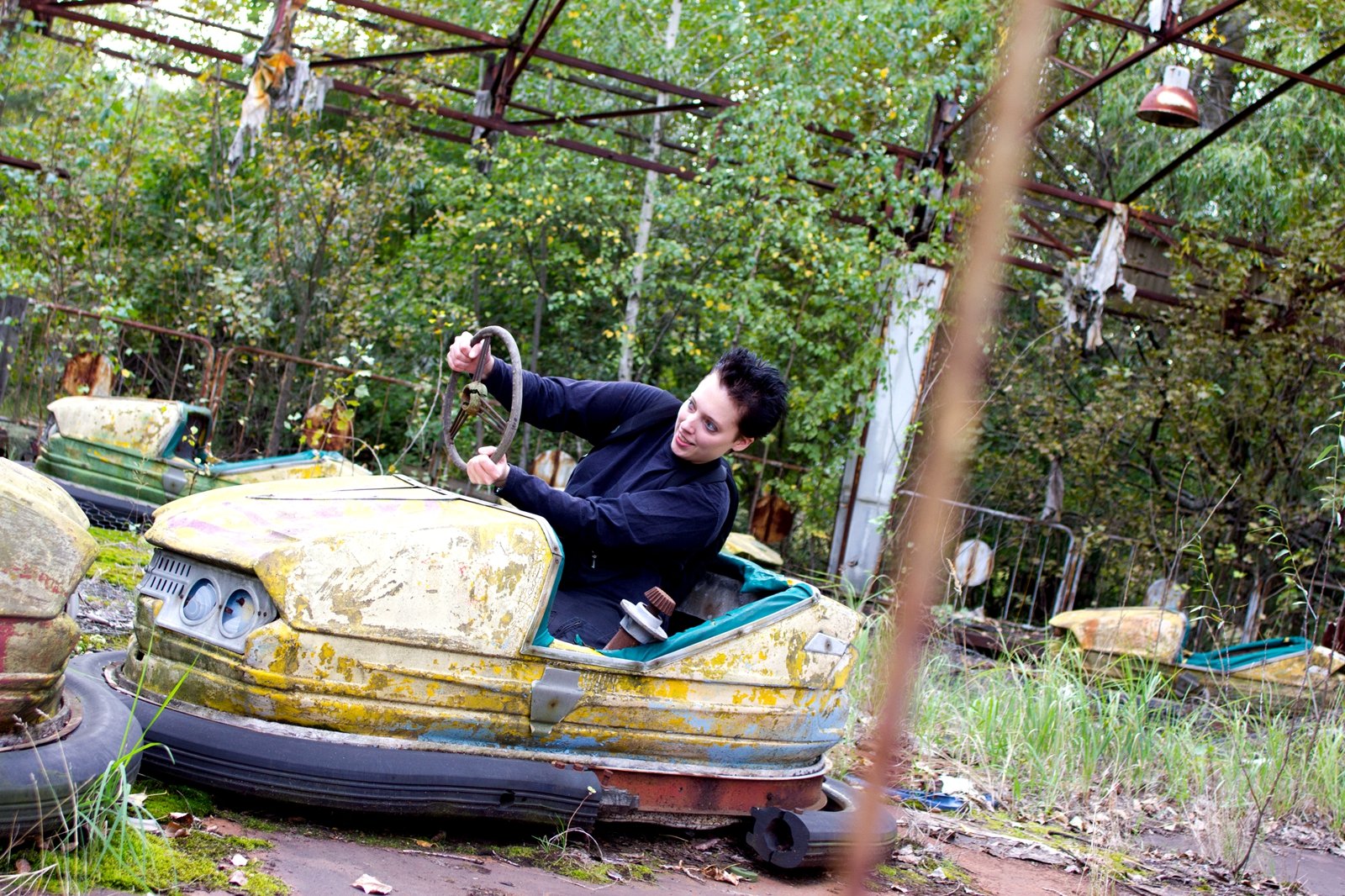 How to take a selfie in an amusement park in Chernobyl