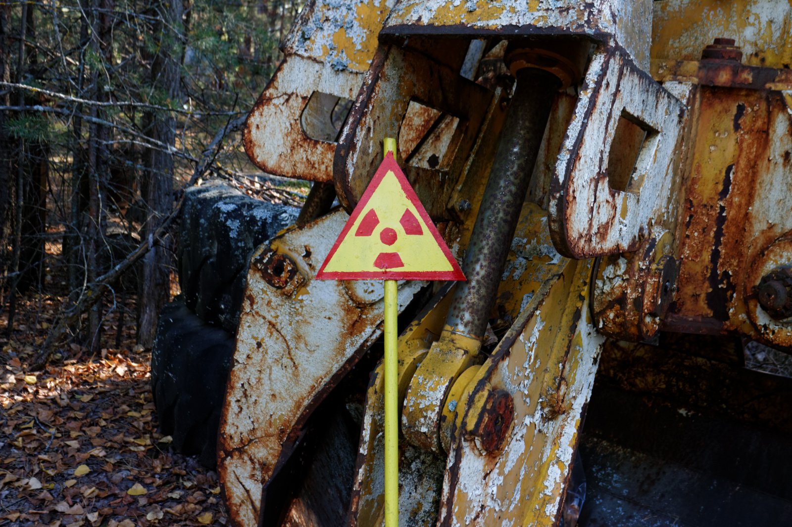 How to sneak up into Buryakivka radioactive cemetery in Chernobyl