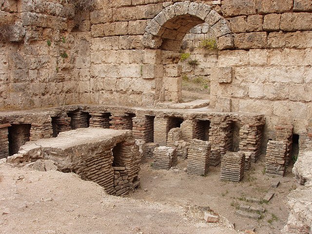 How to visit the ancient thermae in Antalya