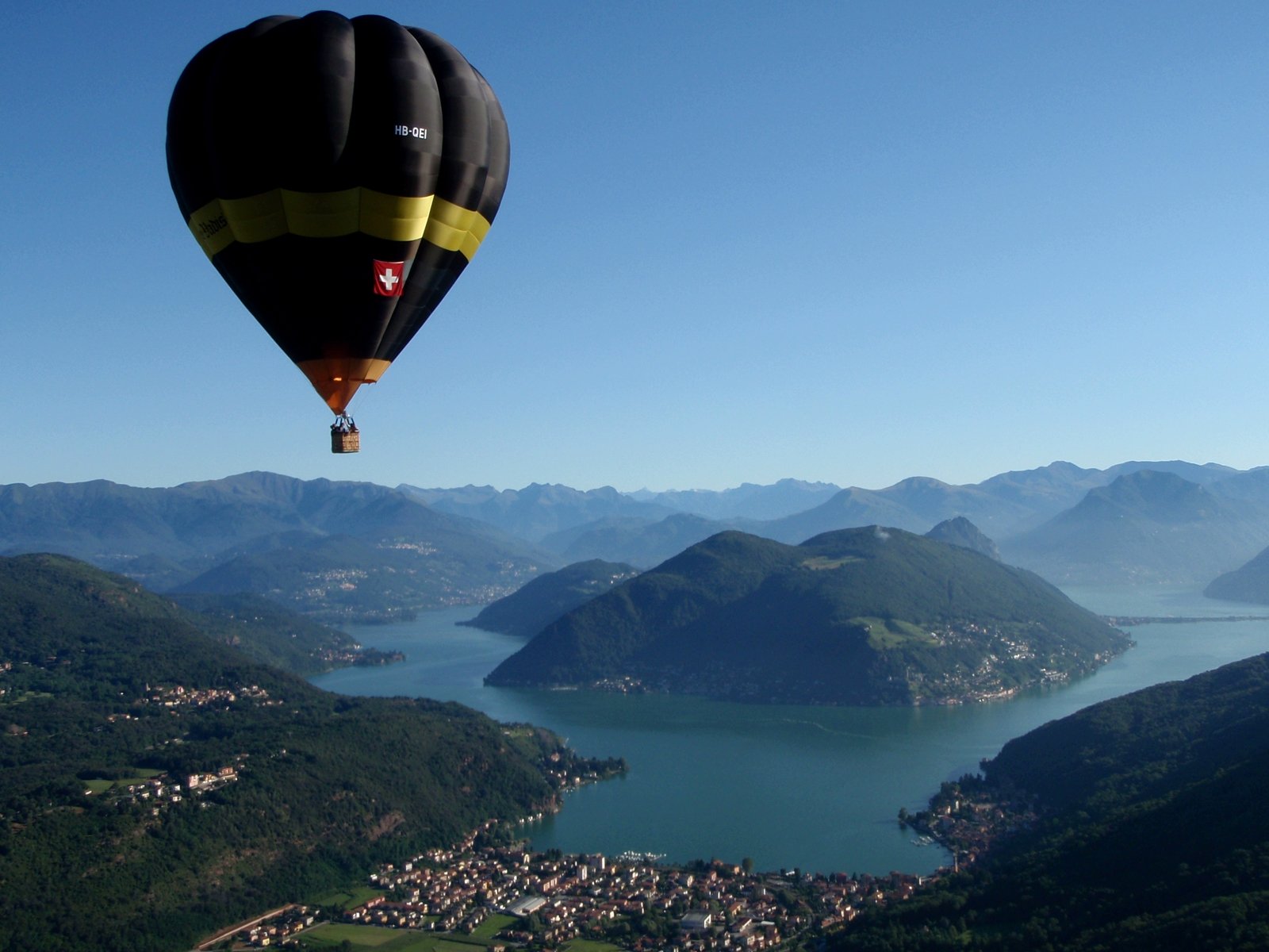 How to fly in a hot air balloon in Milan