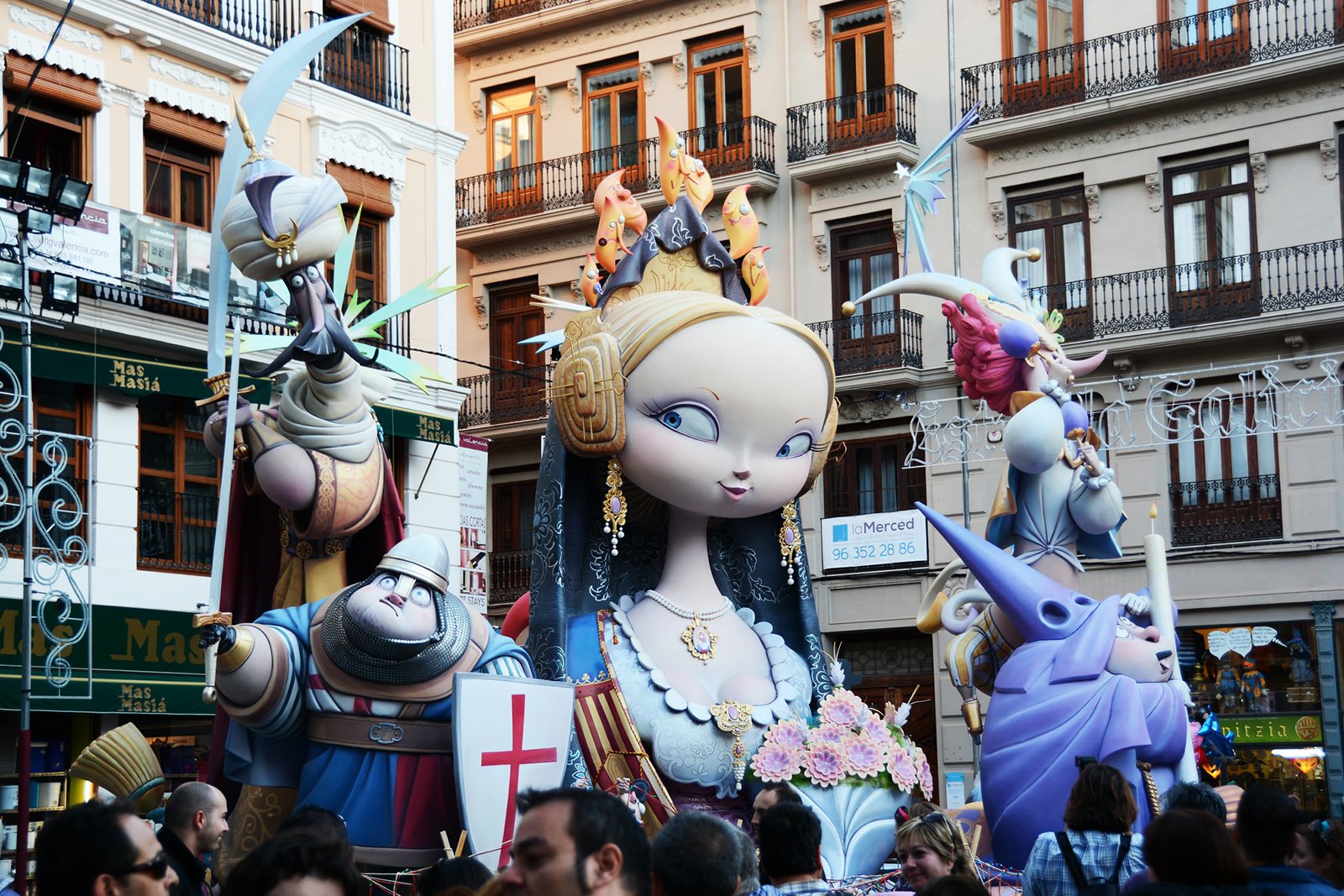 How to visit Las Fallas in Valencia