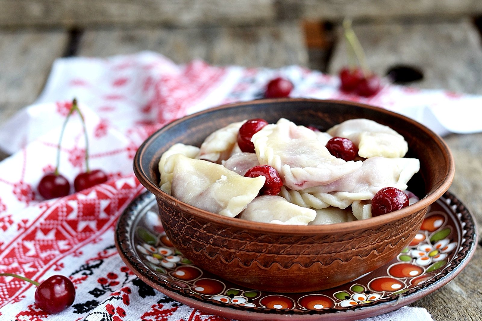 How to taste hot dumplings in Kiev