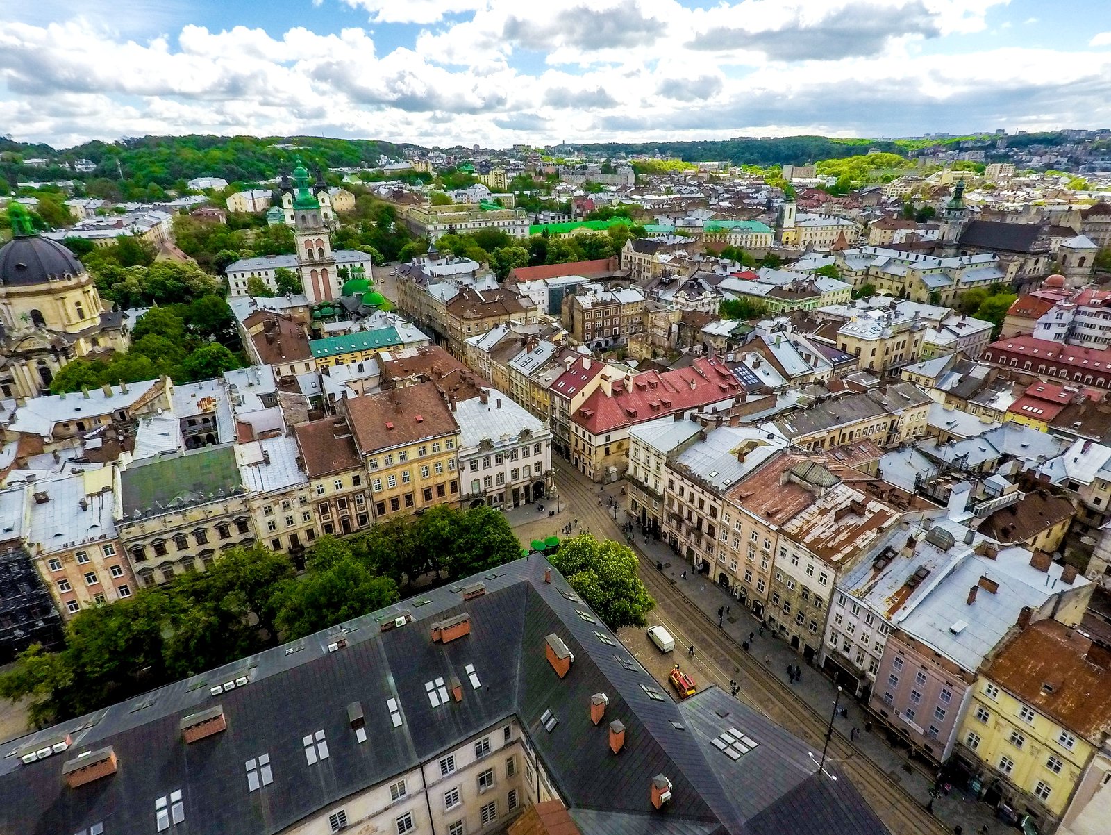 How to climb the Town Hall in Lviv