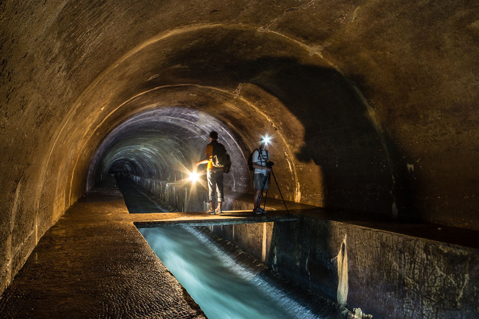 How to walk along the underground river in Lviv