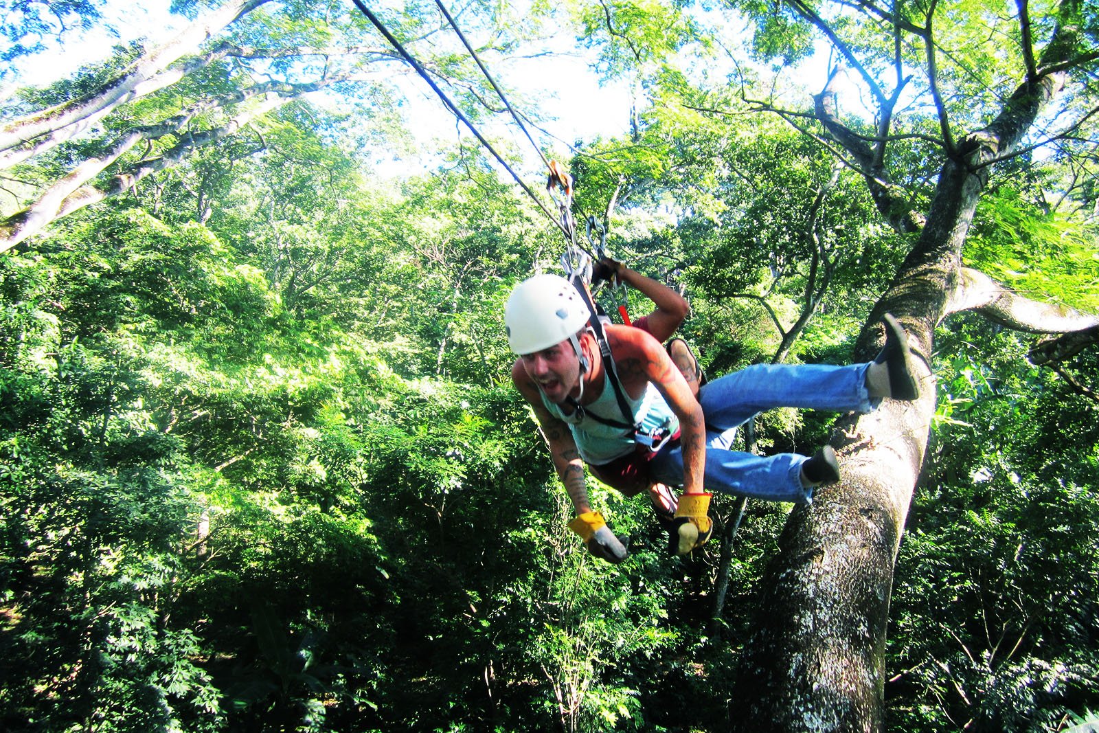 How to try Mombacho zipline in Granada