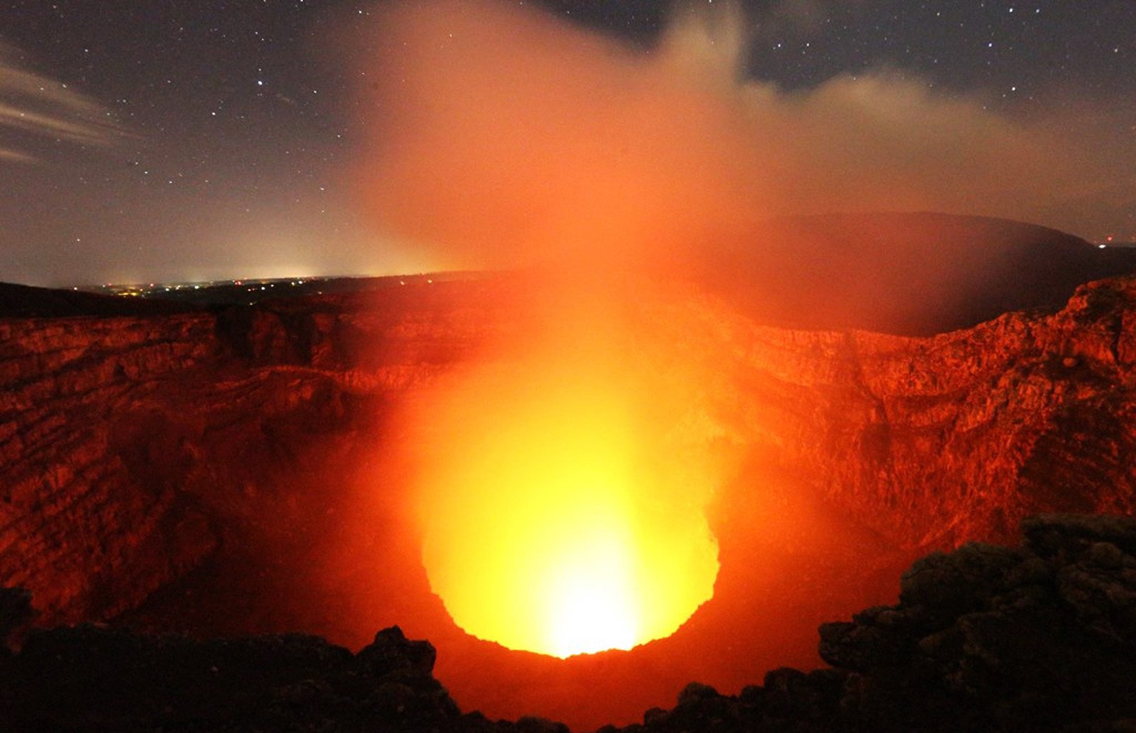 How to see liquid lava lake of the Masaya Volcano in Managua