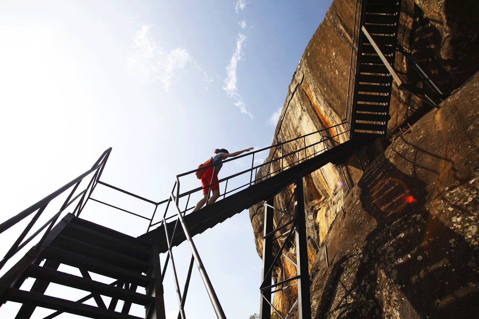 How to climb Sigiriya Lion Rock in Dambulla