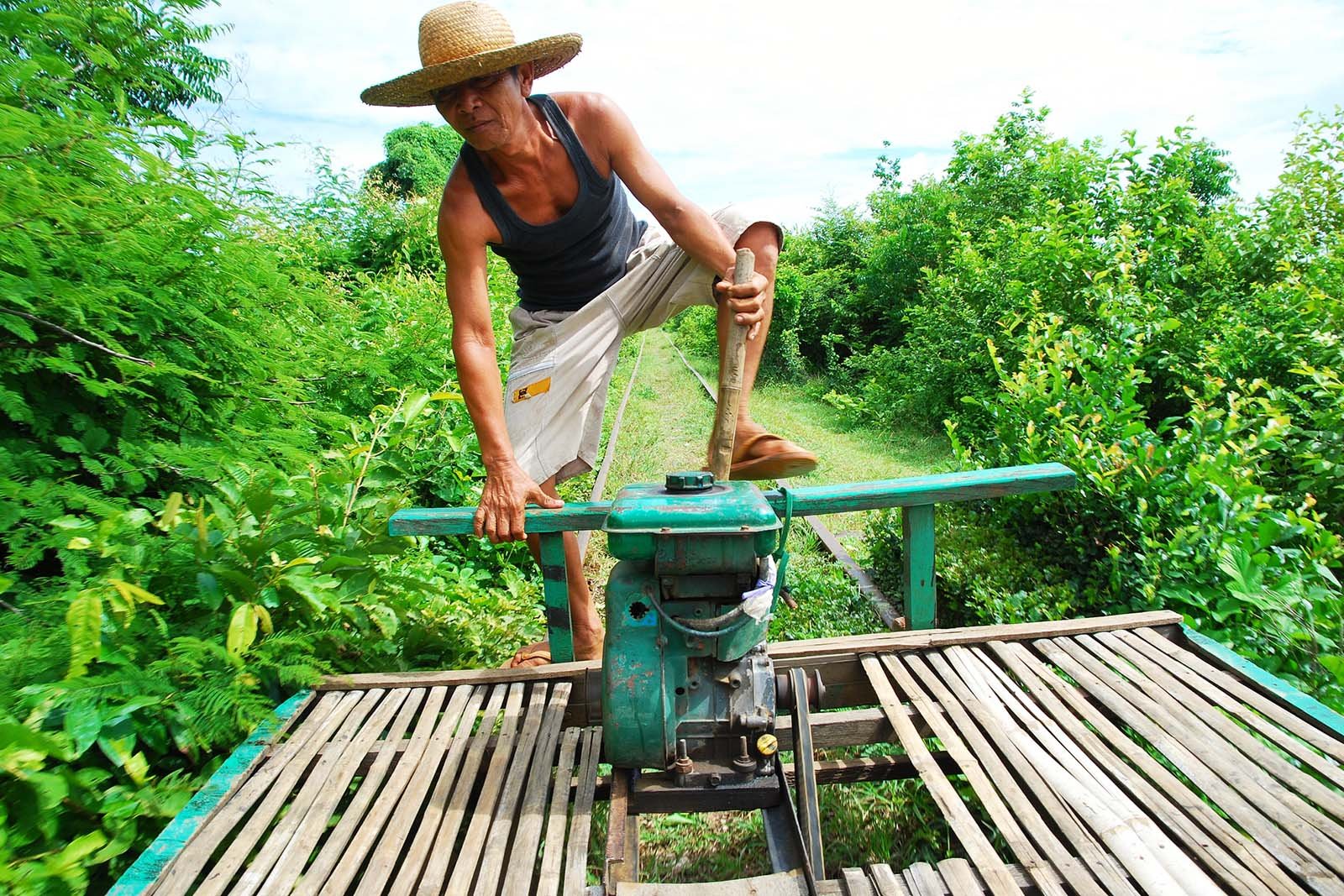 How to ride in a bamboo train in Battambang