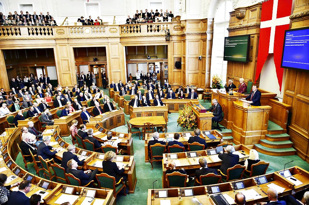 How to attend the Danish Parliament session in Copenhagen