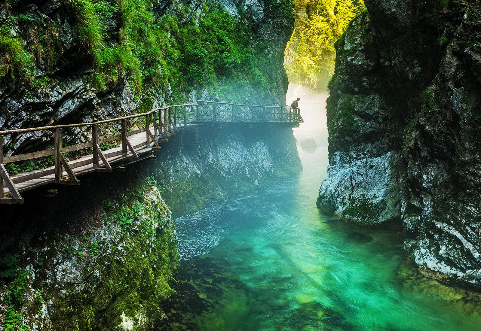 How to walk along the Vintgar gorge in Ljubljana