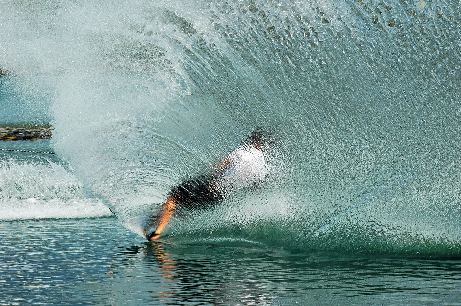 How to try water skiing in Dubai