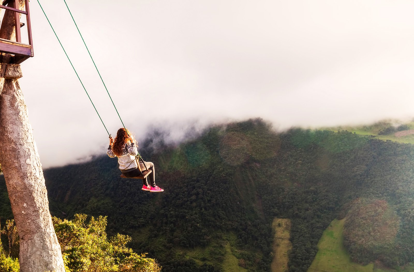 swing over the edge of the world ecuador