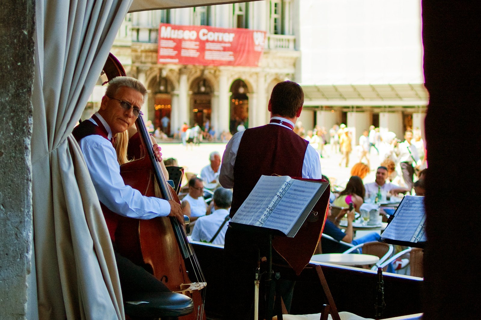 How to listen to the orchestra of St. Mark's square in Venice