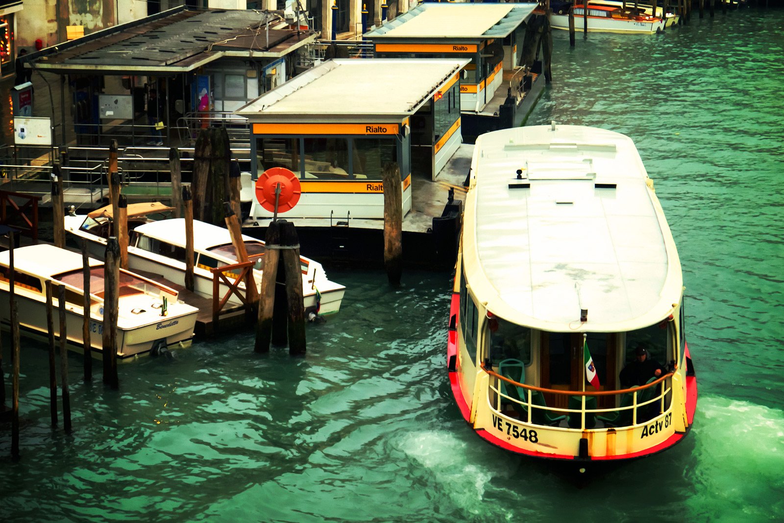 How to ride the vaporetto in Venice