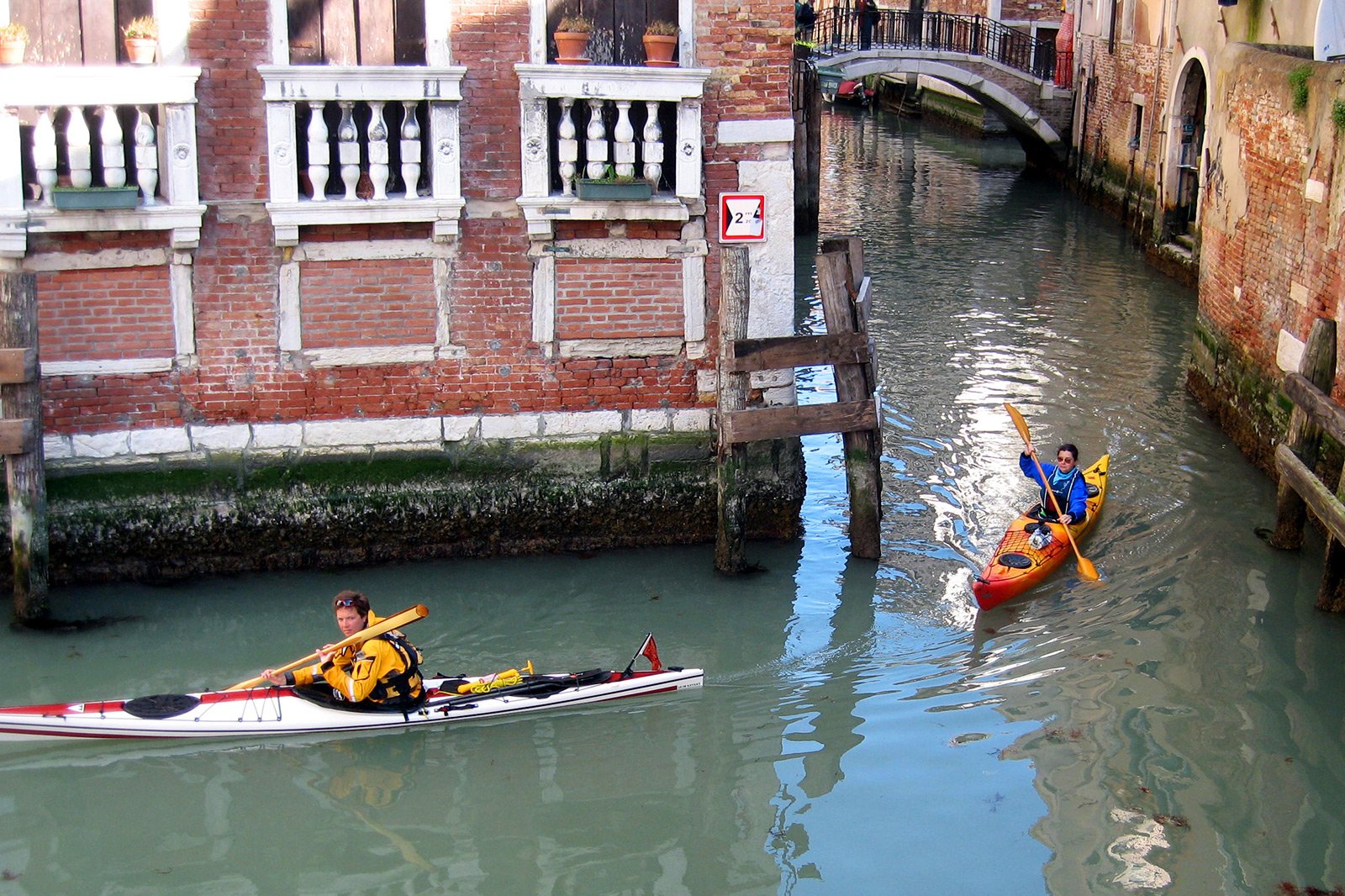 How to enjoy kayaking in Venice