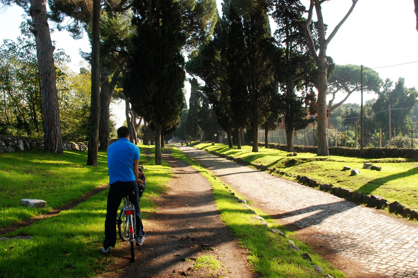 How to cycling the Appian Way in Rome