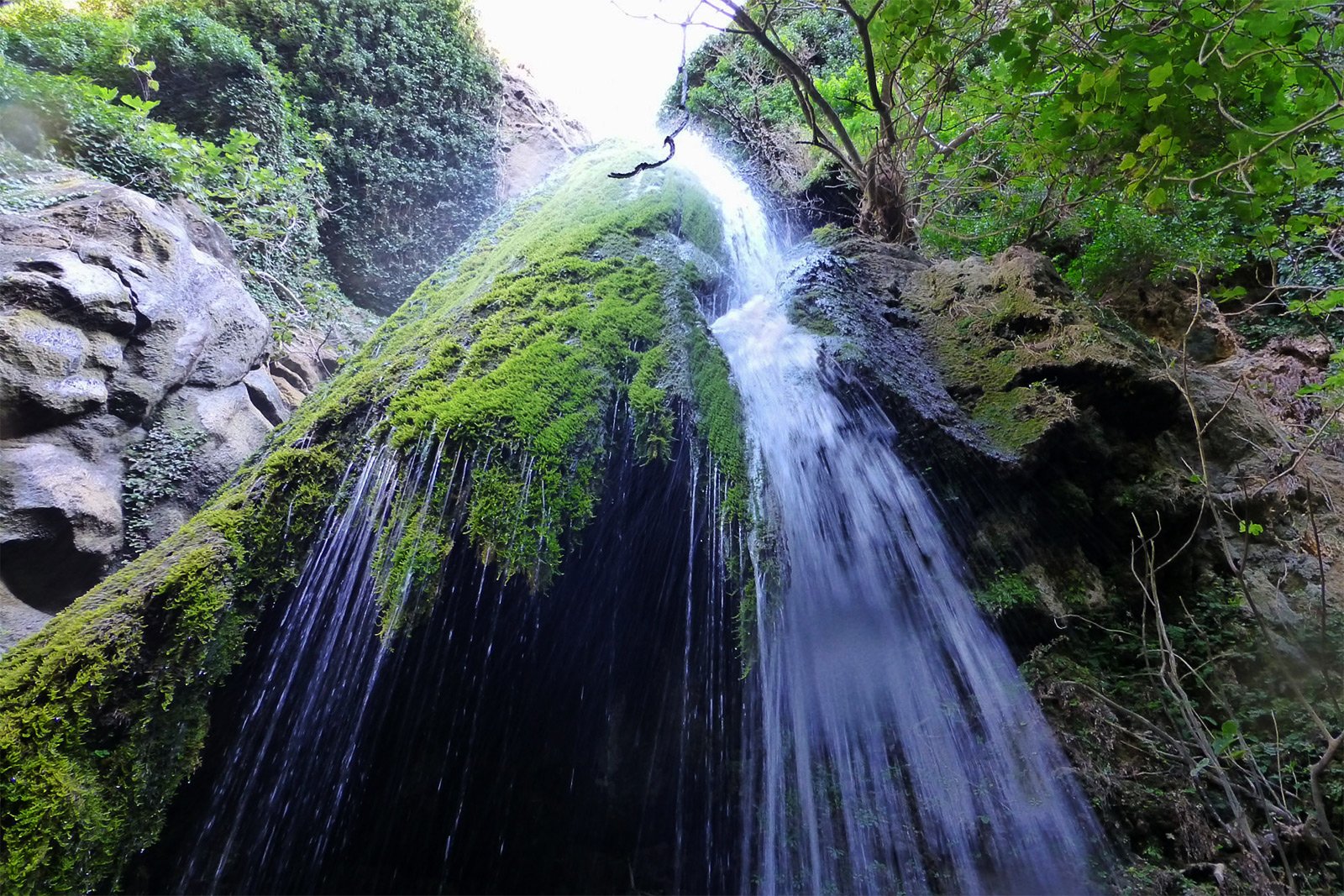 How to take a dip in the waterfall Richtis on Crete