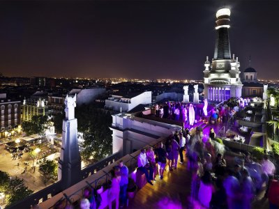 Dance on the roof of the Roof Bar in Madrid