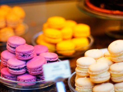 Taste macarons in Paris