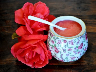 Try gulbeseker - jam of rose petals in Antalya