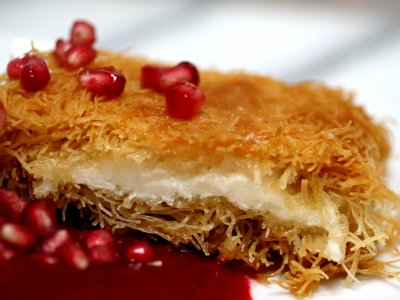Taste Turkish dessert - kanafeh in Istanbul