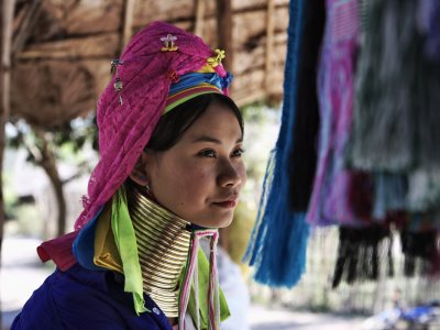 Visit the village of Long neck Karen people in Pattaya