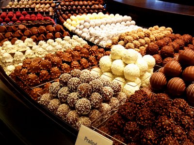 Buy chocolate in Sprüngli Confiserie in Zurich