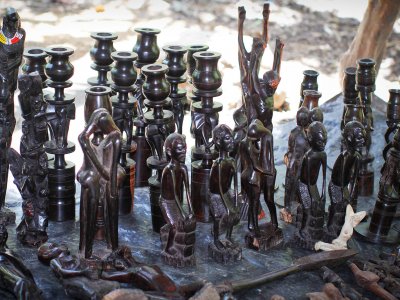 Buy ebony souvenirs in Dar es Salaam