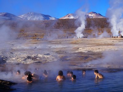 Take a bath in hot springs in Copiapo