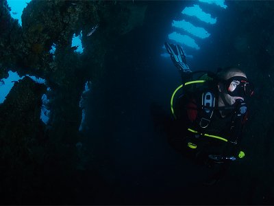 Dive to a shipwreck in Pattaya