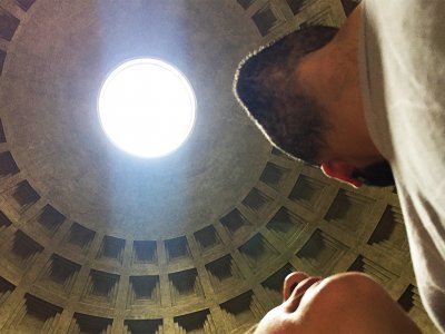 Take an Oculus selfie in Rome