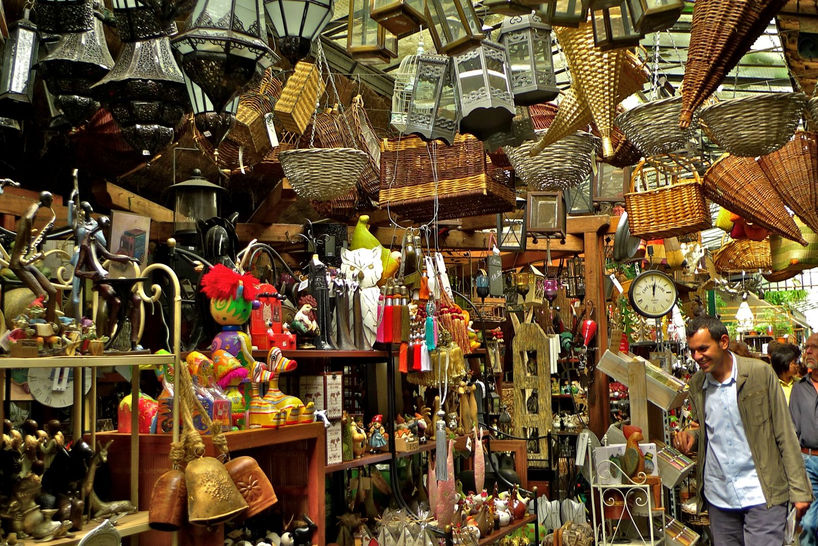 Flea market on Piazza dei Ciompi, Florence