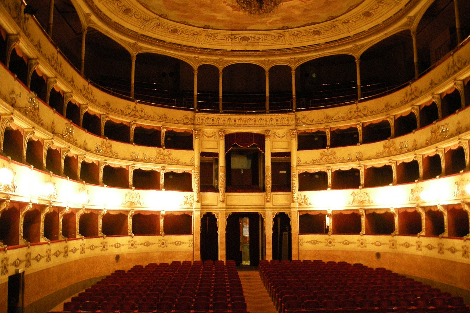 Pergola Theatre, Florence