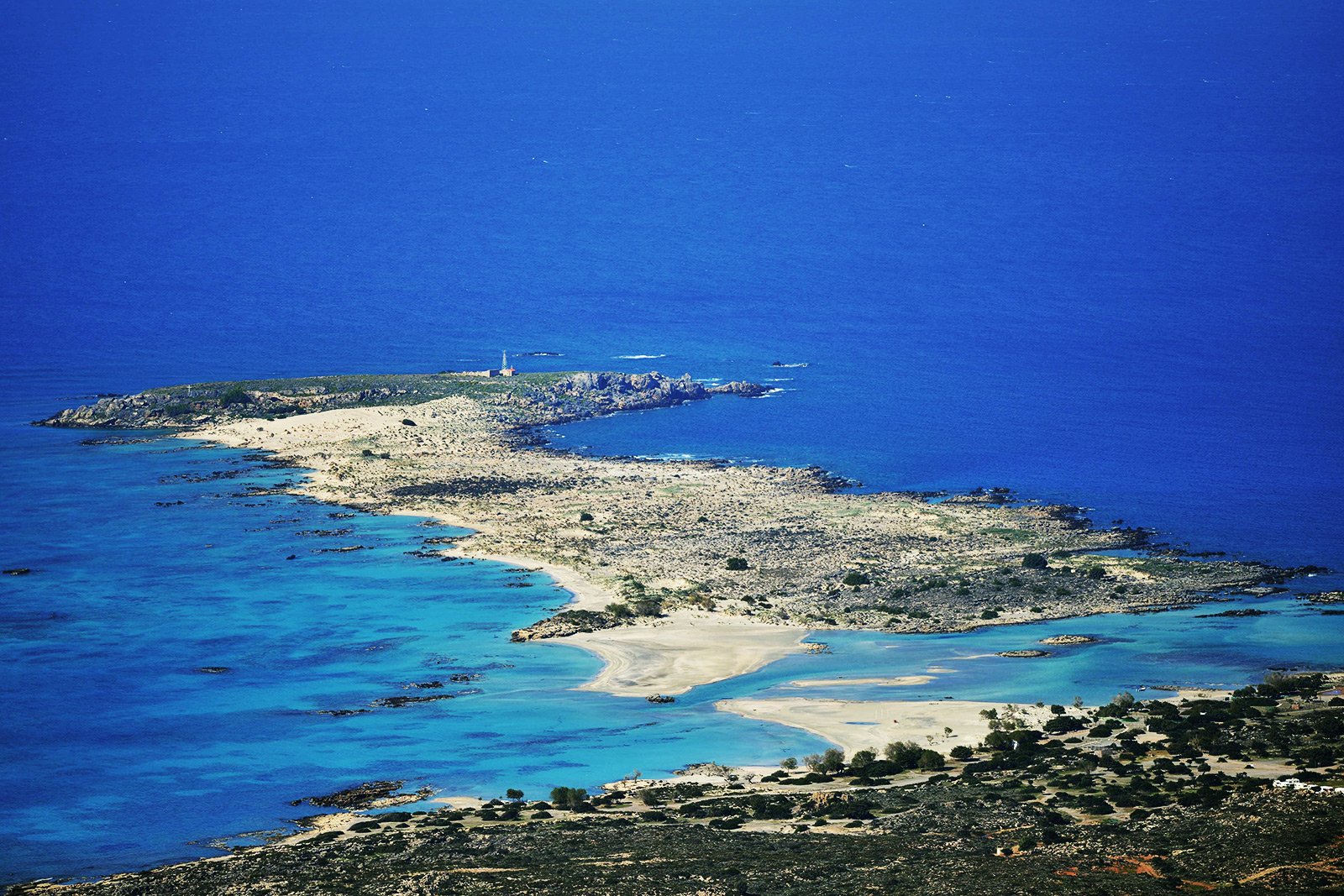 Separate island. Элафонисос остров. Элафониси. Озеро денежное остров Крит.