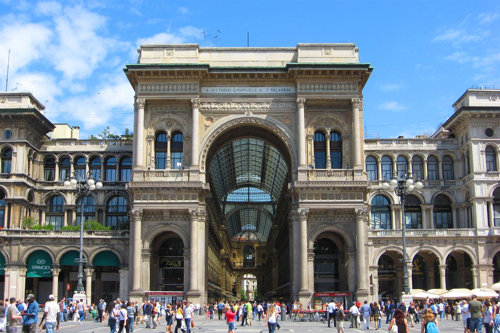 Italy, Milan, Galleria Vittorio Emanuele II — dusk, Front View