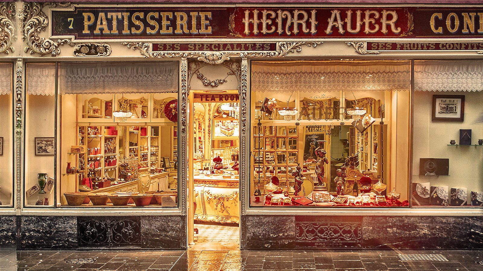 Henry Auer sweet-shop, Nice