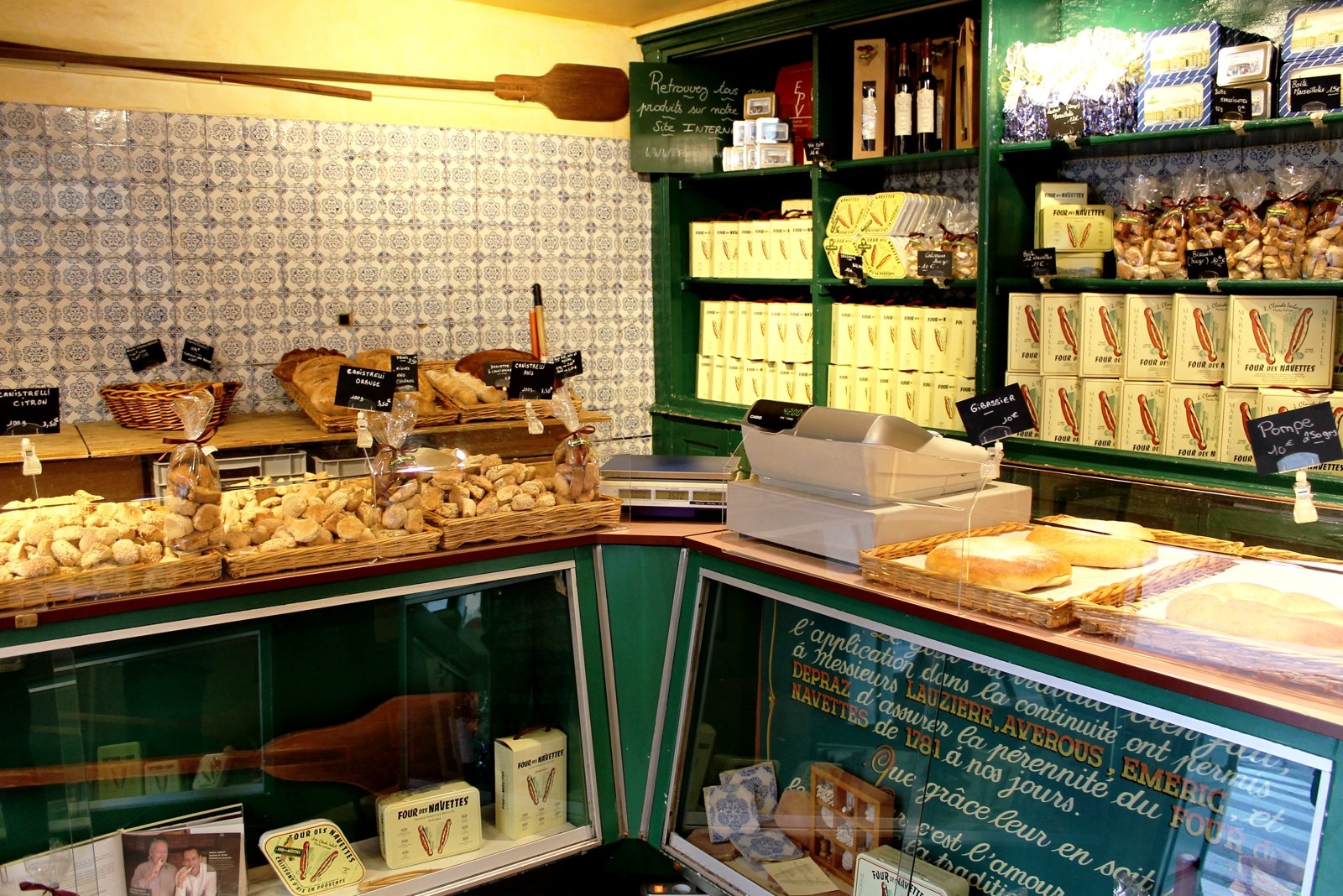 Four des Navettes bakery, Marseille