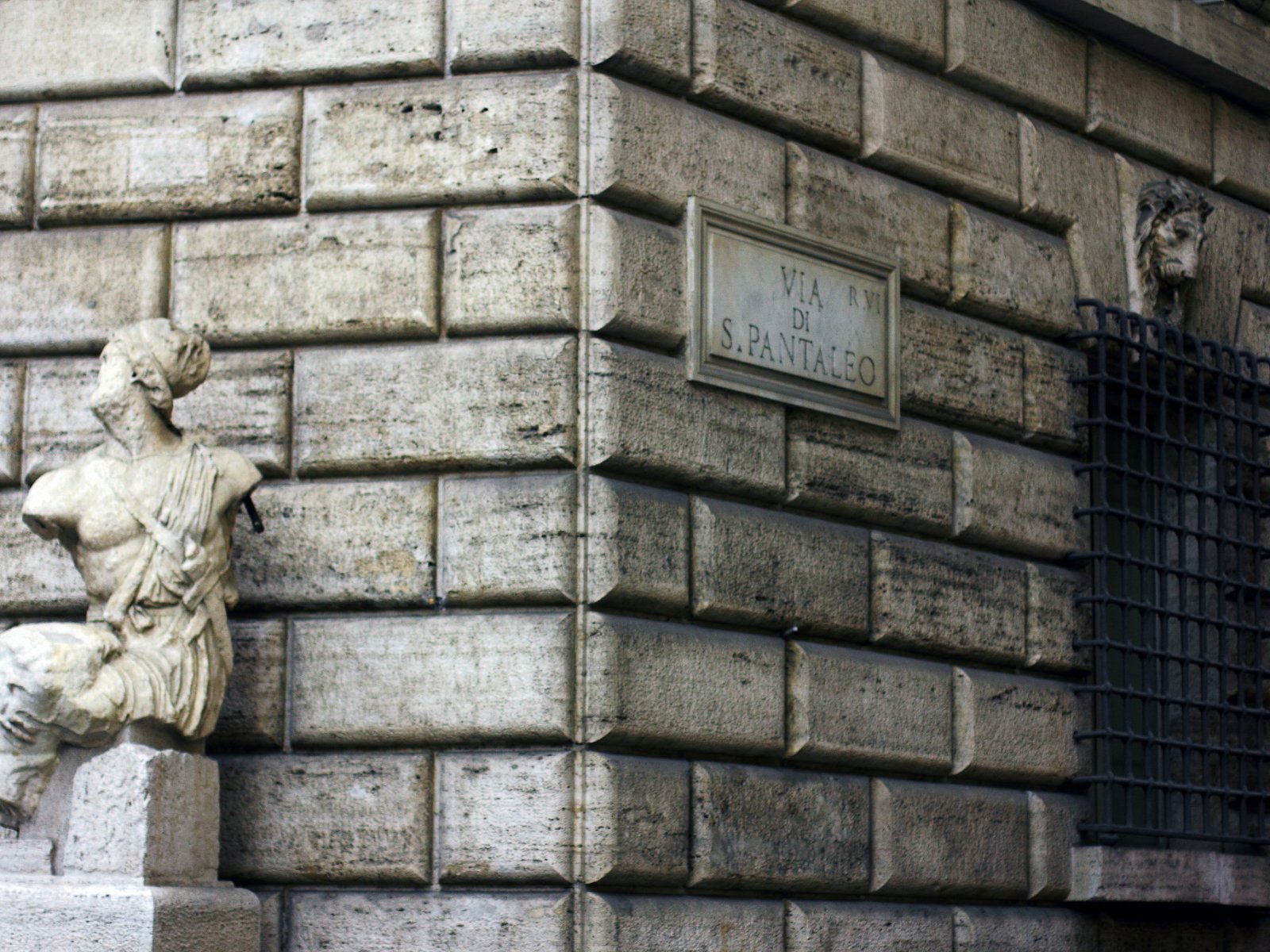 Piazza di Pasquino, Rome