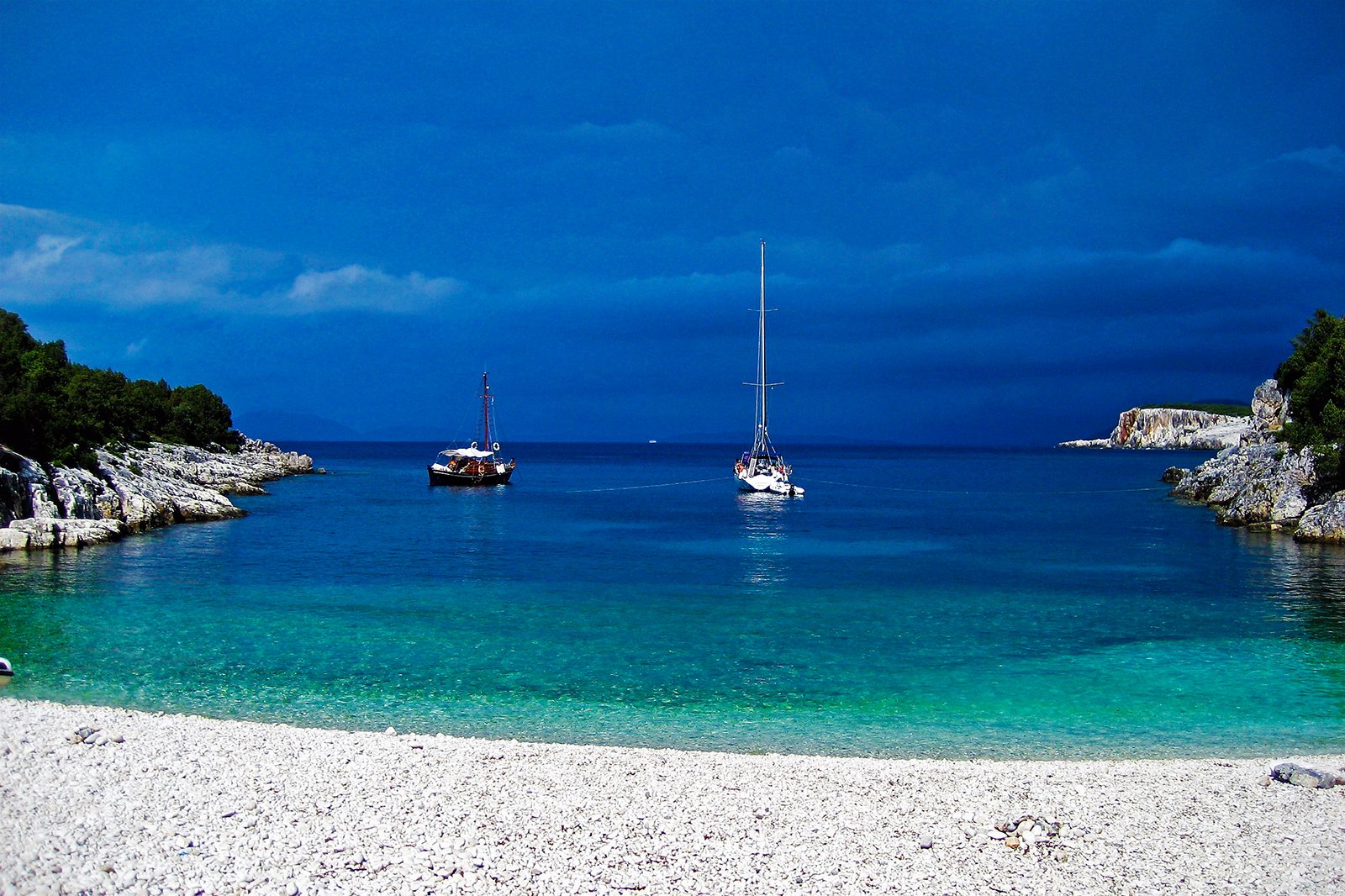 Wild beach Dafnoudi, Kefalinia