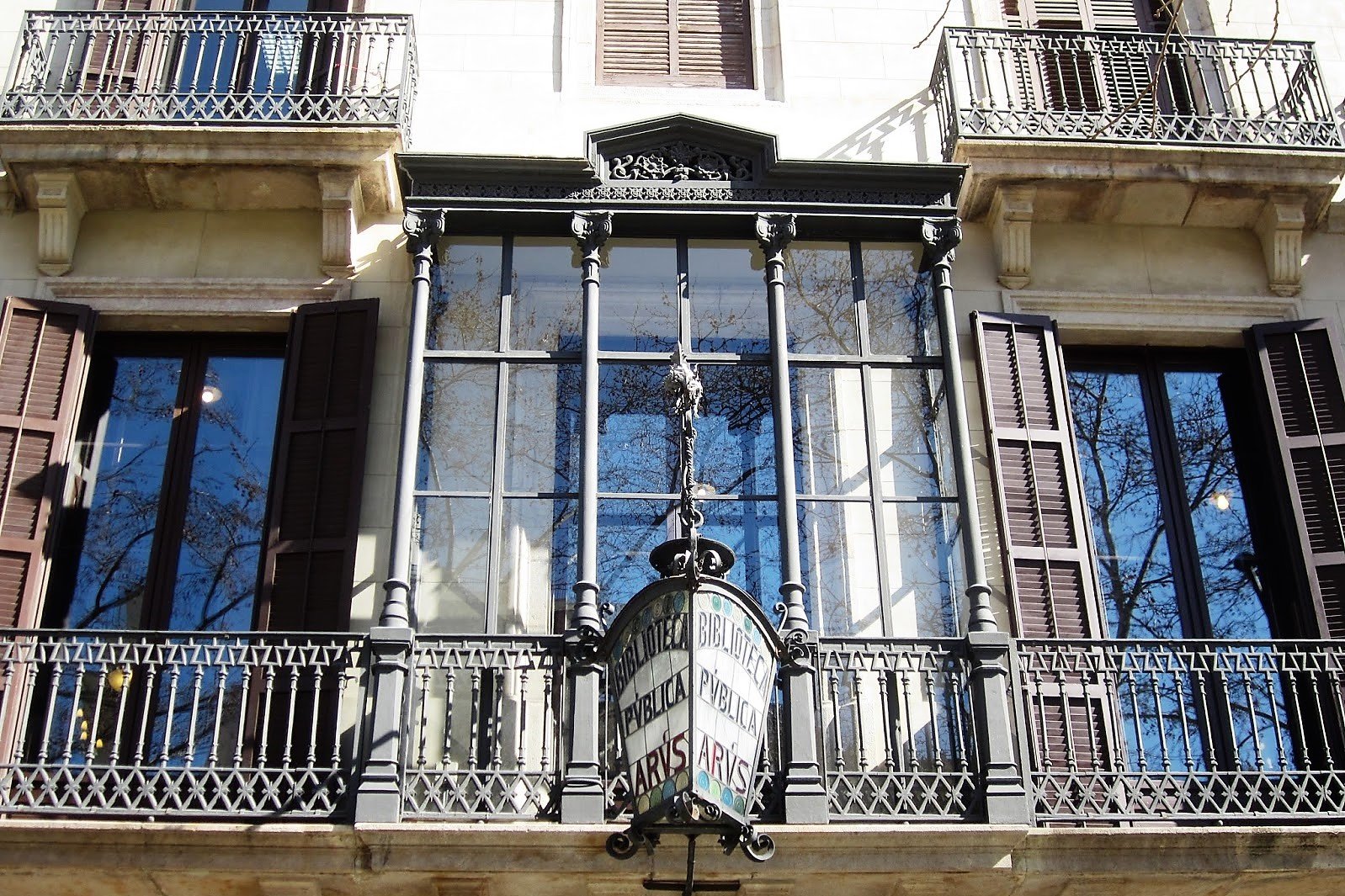 Library of Masons, Barcelona