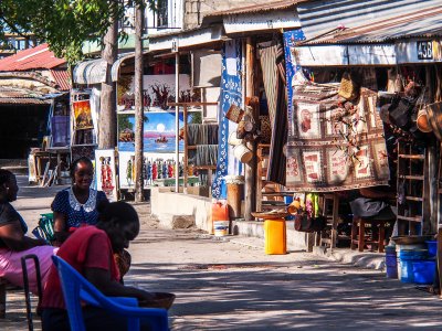 Mwenge Woodcarvers Market